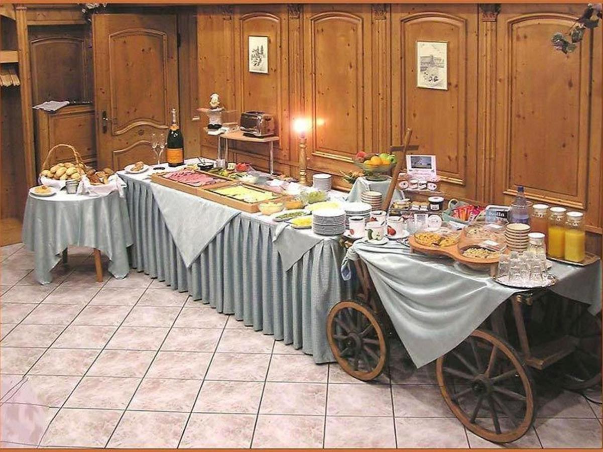Hotel Zur Krone Ronneburg  Екстер'єр фото